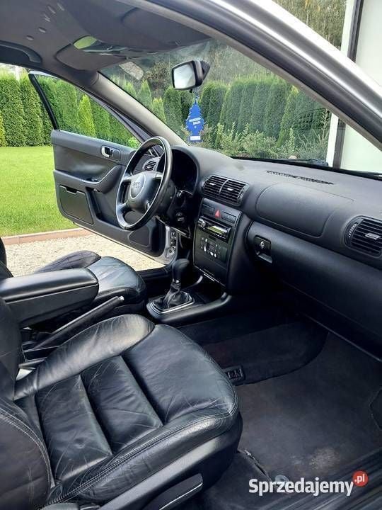 Używany Audi A3 S-Line 2002 Srebrny Hatchback