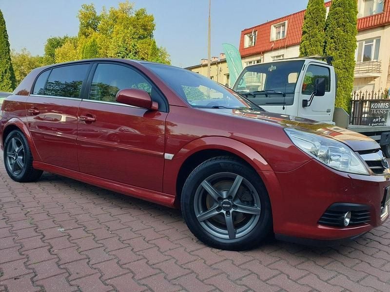 Bordowy Używany 2005 Opel Signum Kombi | 16 900 zł - Obraz 1/4