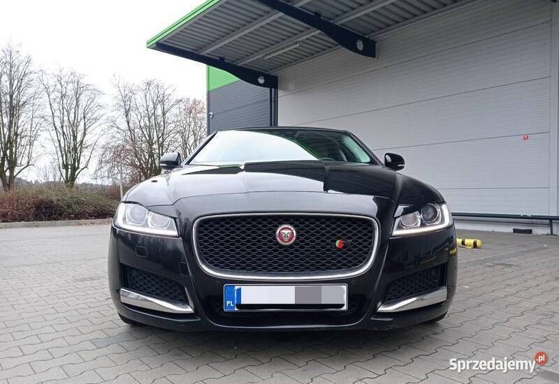 Czarny Używany 2015 Jaguar XF Prestige Sedan/Limuzyna | 59 900 zł (Uczciwa cena) - Obraz 1/4