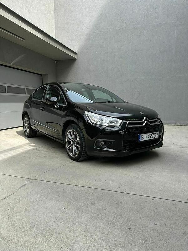 Czarny Używany 2015 Citroën DS4 Hatchback | 32 000 zł (Uczciwa cena) - Obraz 1/4