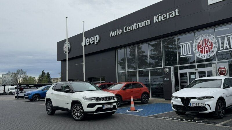 Biały Używany 2023 Jeep Compass Limited SUV | 136 900 zł (Uczciwa cena) - Obraz 1/4