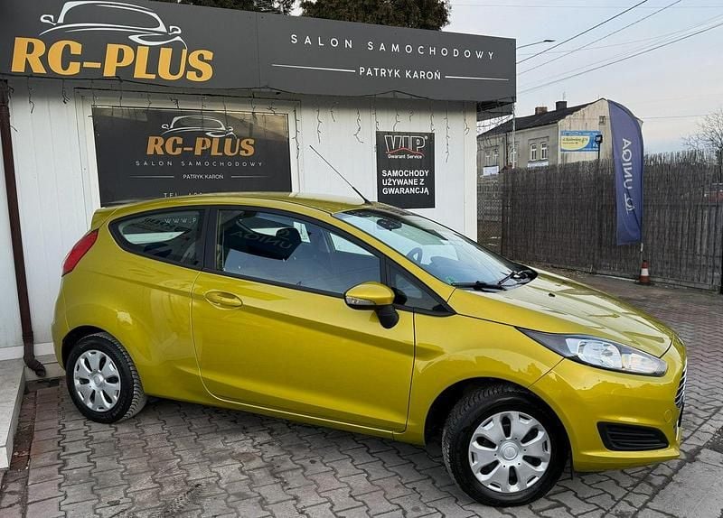 Używany Ford Fiesta 60 KM (44 kW) 2015 Złoty (metalik) Hatchback
