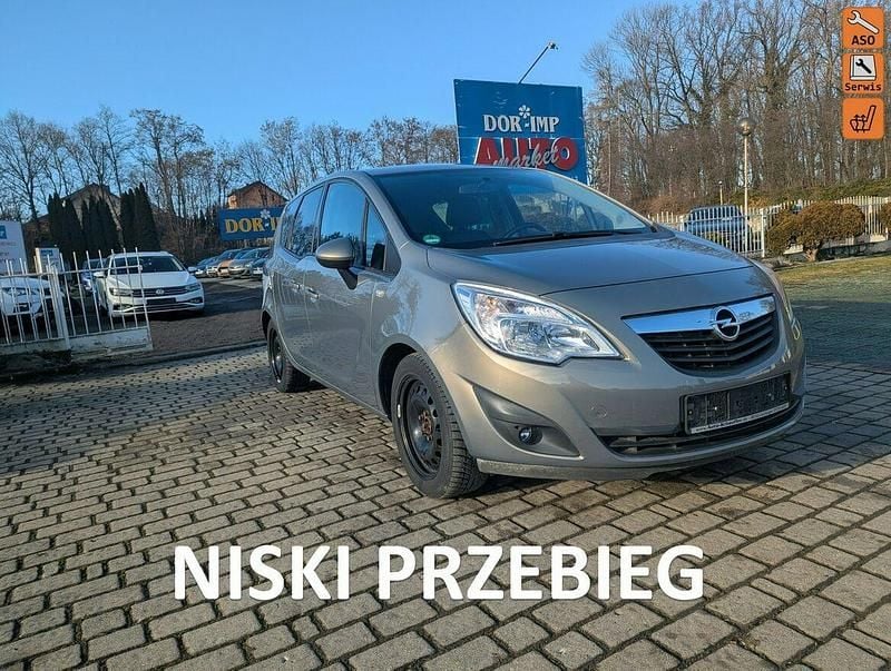 Brązowobeżowy Używany 2011 Opel Meriva Minivan | 23 500 zł (Uczciwa cena) - Obraz 1/4