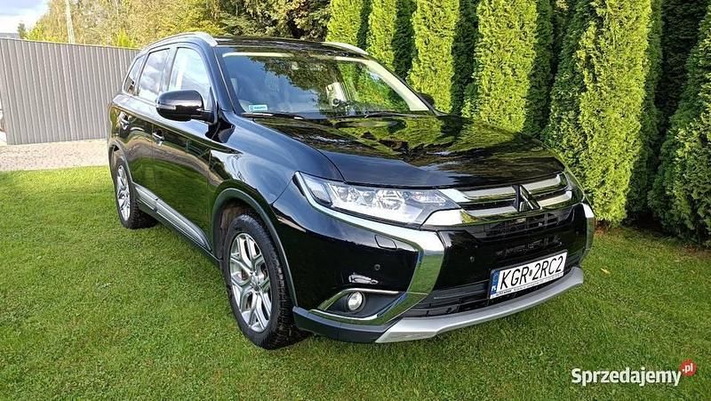 Używany Mitsubishi Outlander 150 KM (110 kW) 2016 Czarny SUV