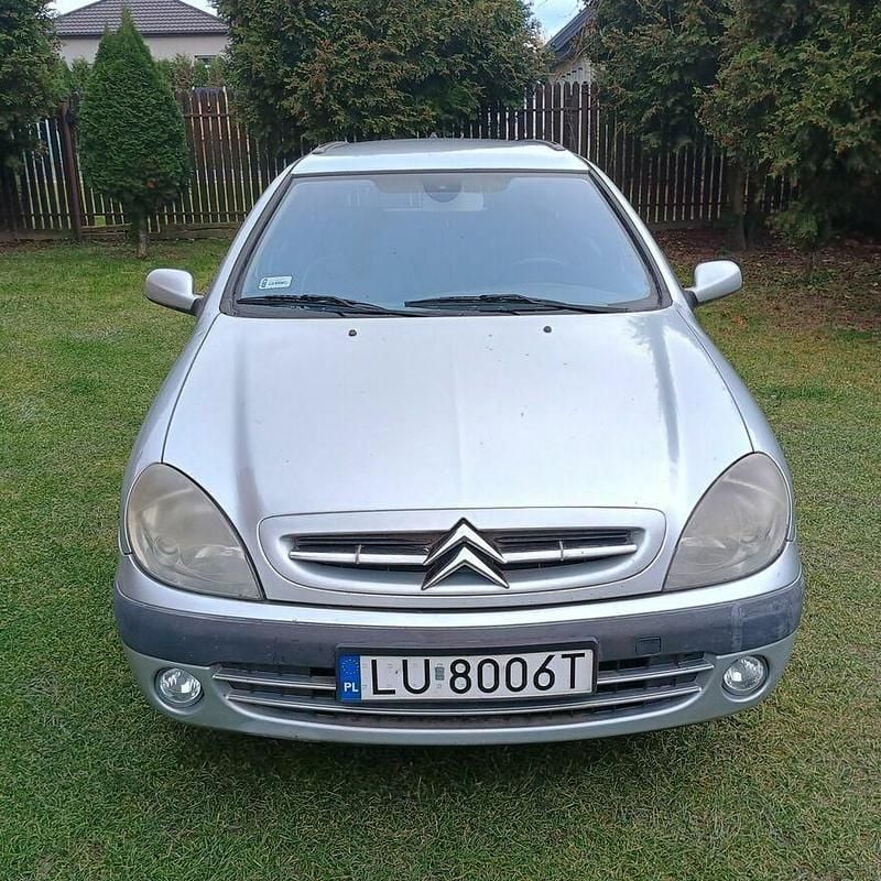 Srebrny Używany 2004 Citroën Xsara Kombi | 1550 zł - Obraz 1/4
