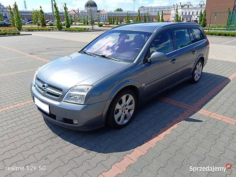 Szary Używany 2004 Opel Vectra Kombi | 5200 zł (Uczciwa cena) - Obraz 1/4