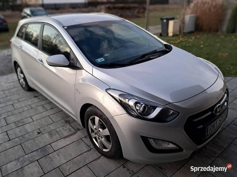 Używany Hyundai i30 2016 Srebrny Kombi