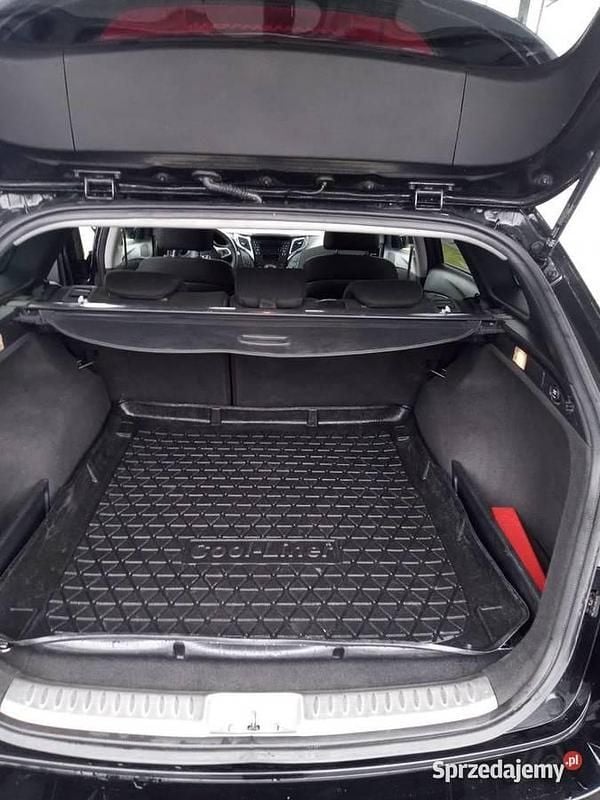 Używany Hyundai i40 2011 Czarny Kombi