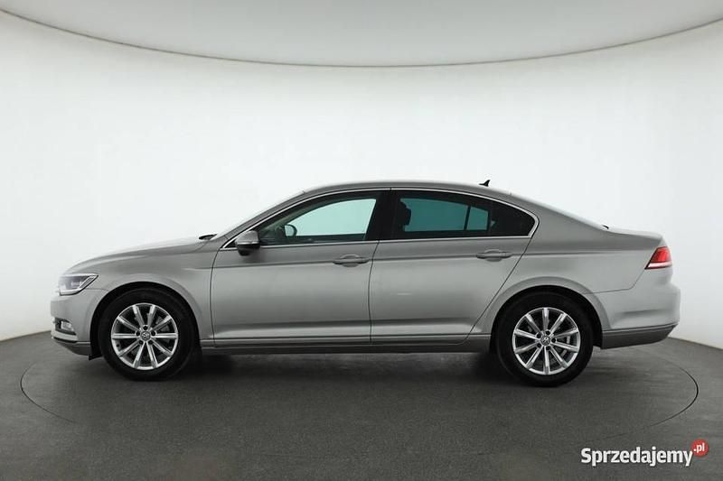 Używany VW Passat 2016 Szary Sedan/Limuzyna