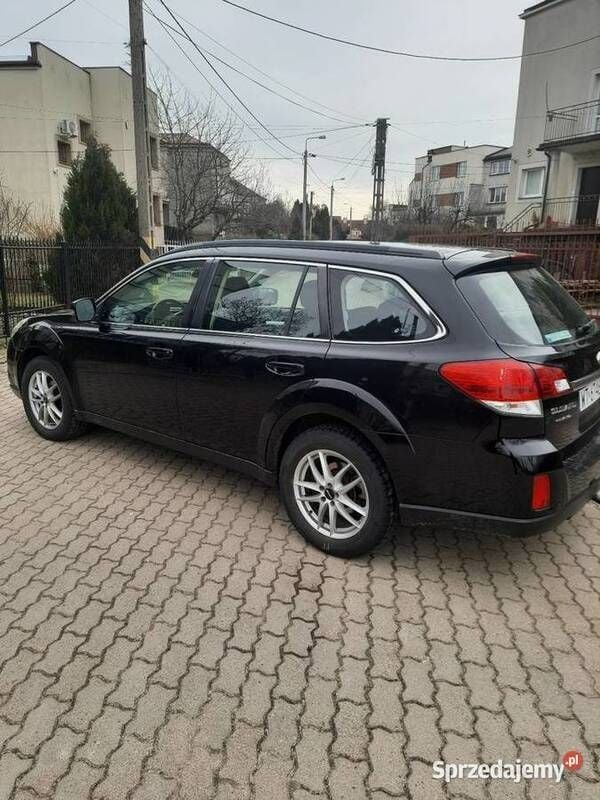 Używany Subaru Outback 2012 Czarny SUV