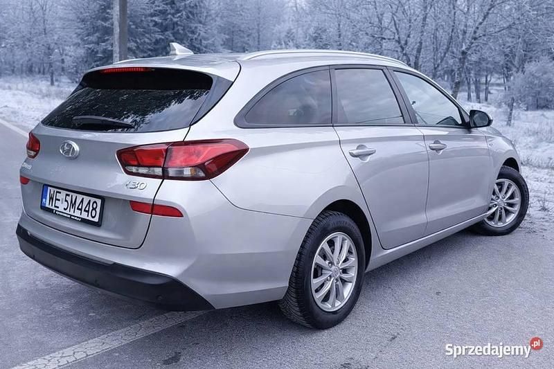 Używany Hyundai i30 2022 Szary Kombi
