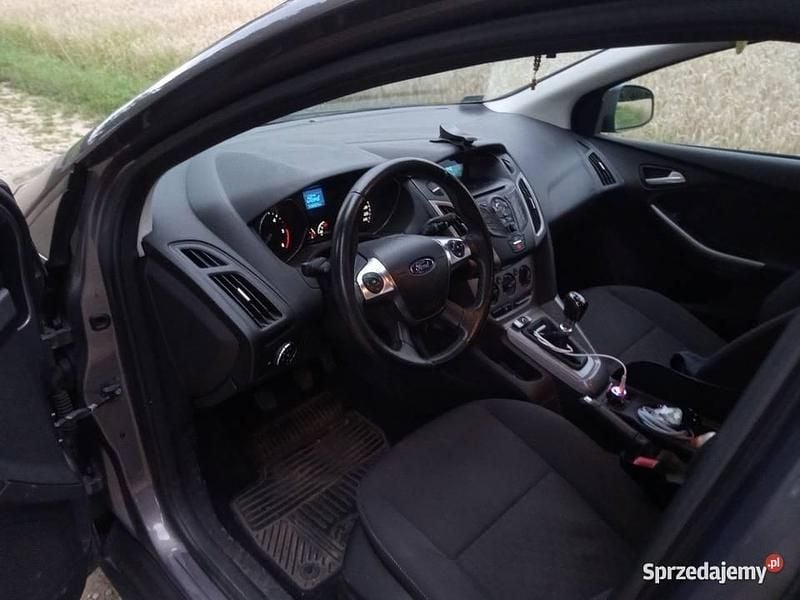 Używany Ford Focus 2013 Szary Kombi