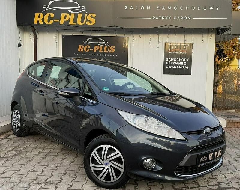 Używany Ford Fiesta Titanium 82 KM (60 kW) 2009 Czarny Hatchback