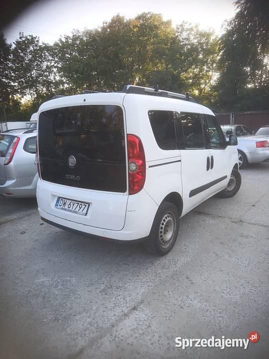 Używany 2010 Fiat Doblò Minivan | 13 900 zł (Uczciwa cena) - Obraz 1/4