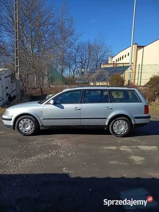 Używany VW Passat 1998 Srebrny Kombi
