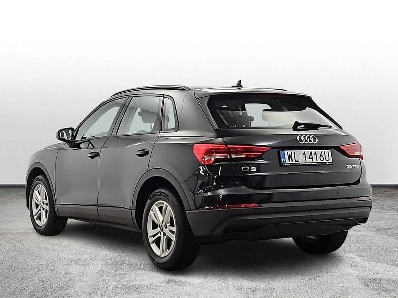 Używany Audi Q3 150 KM (110 kW) 2022 Czarny SUV