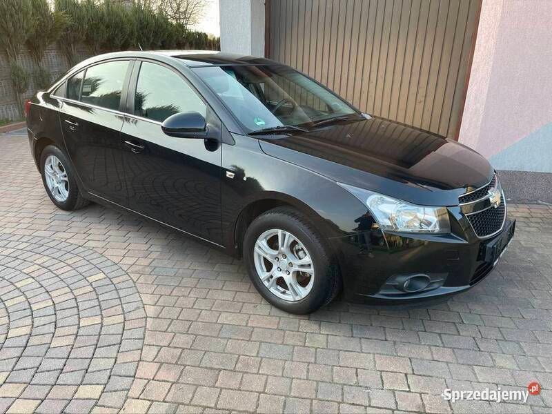 Czarny Używany 2009 Chevrolet Cruze Sedan/Limuzyna | 17 600 zł (Uczciwa cena) - Obraz 1/4