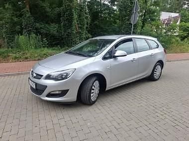 Srebrny Używany 2012 Opel Astra Kombi | 13 900 zł (Uczciwa cena) - Obraz 1/4