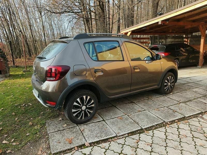 Inny kolor Używany 2018 Dacia Sandero Stepway Hatchback | 38 000 zł (Dość drogi) - Obraz 1/4