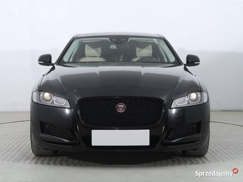 Czarny Używany 2016 Jaguar XF Sedan/Limuzyna | 59 999 zł (Super Cena) - Obraz 1/4