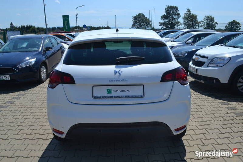 Używany Citroën DS4 120 KM (88 kW) 2013 Biały Hatchback