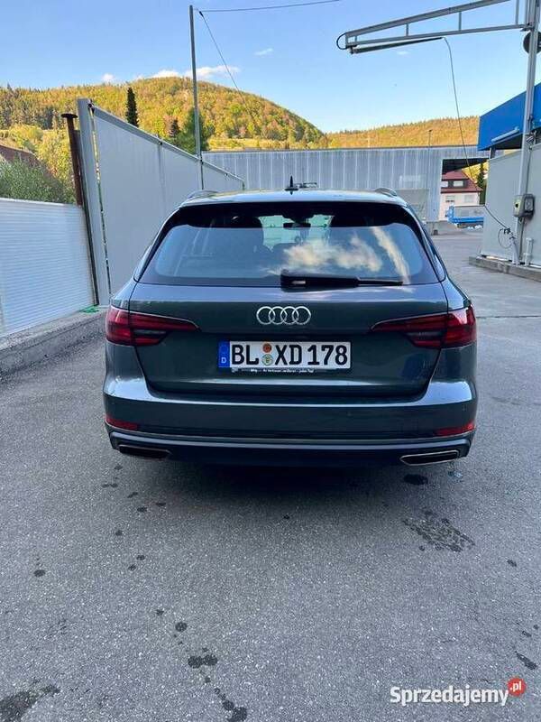 Grafitowy Używany 2019 Audi A4 Kombi | 88 900 zł - Obraz 1/4