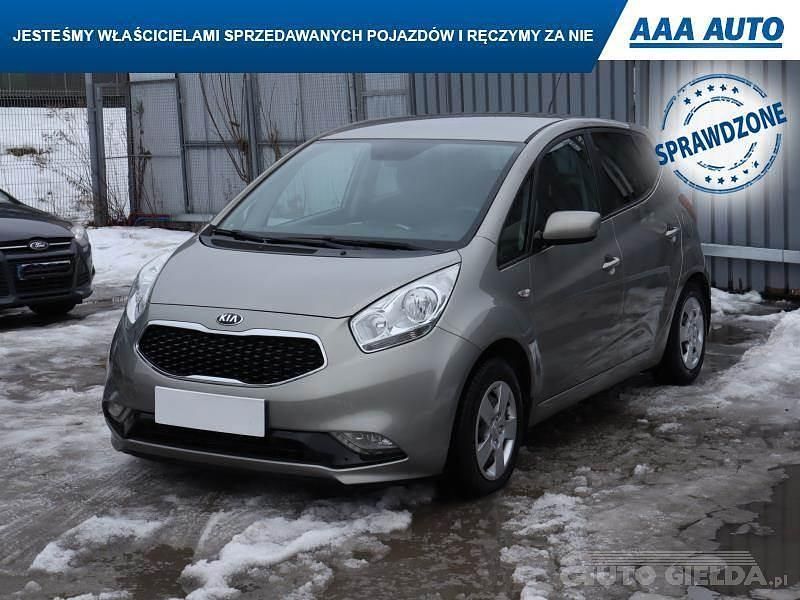 Używany Kia Venga 2015 Beżowy Hatchback
