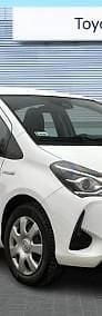 Używany Toyota Yaris Hybrid Premium 75 KM (55 kW) 2017 Biały Hatchback