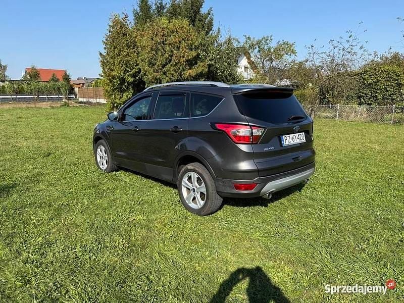 Szary Używany 2017 Ford Kuga SUV | 47 900 zł (Dobra cena) - Obraz 1/4