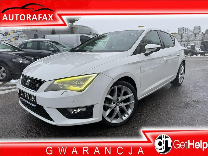 Biały Używany 2013 Seat Leon FR Hatchback | 44 000 zł - Obraz 1/4
