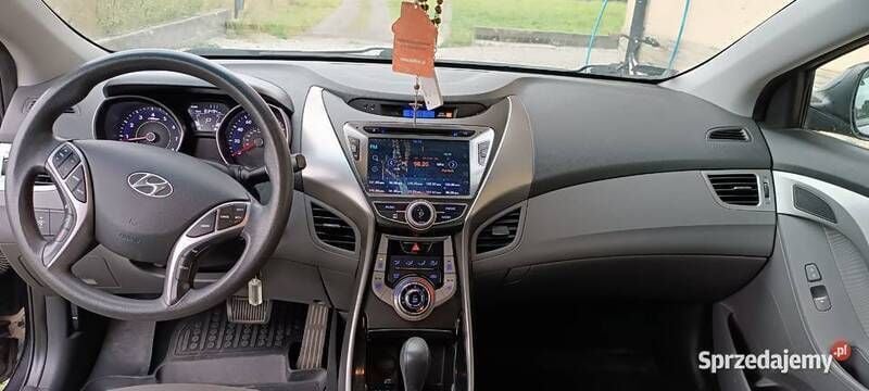 Używany Hyundai Elantra 2013 Czarny Sedan/Limuzyna