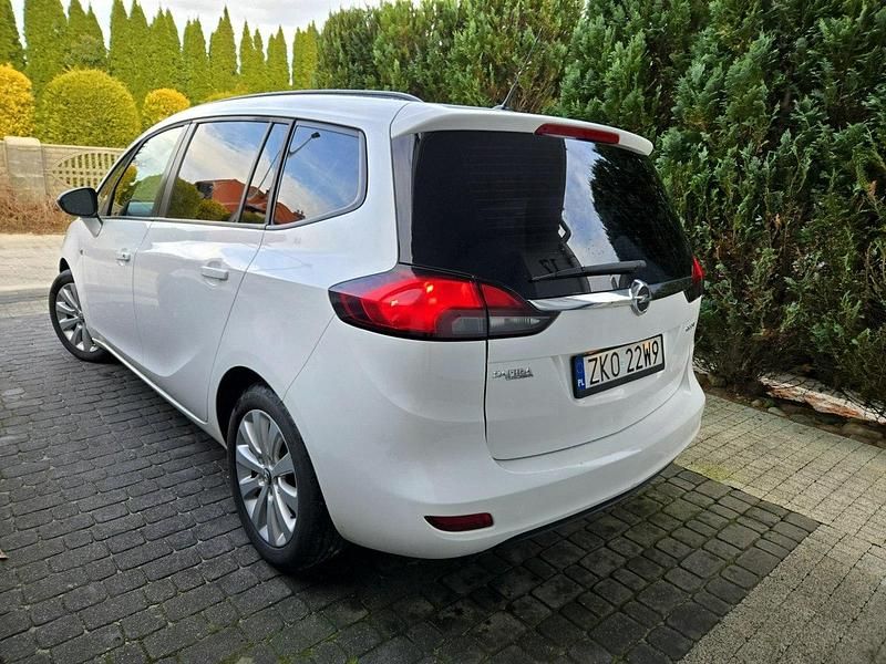 Używany Opel Zafira 136 KM (100 kW) 2014 Biały Minivan