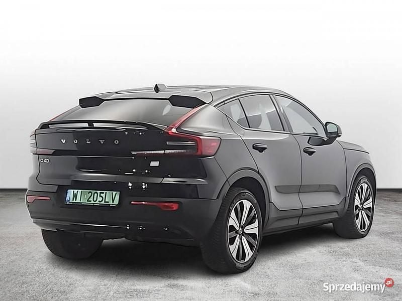 Używany Volvo C40 Core 169 kW (231 KM) 2022 Czarny (metalik) SUV