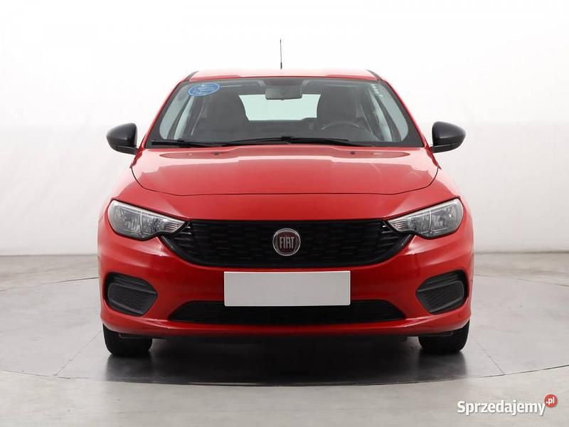 Czerwony Używany 2020 Fiat Tipo Sedan/Limuzyna | 38 999 zł (Uczciwa cena) - Obraz 1/4