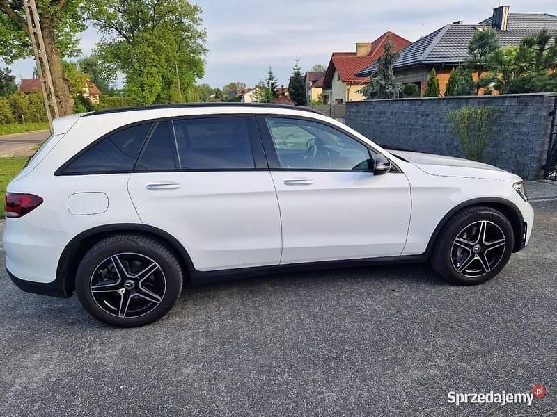 Używany Mercedes GLC200 2020 Biały SUV