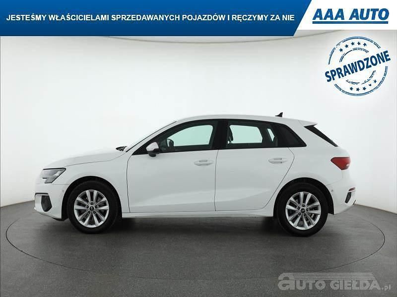 Używany Audi A3 150 KM (110 kW) 2023 Biały Sedan/Limuzyna