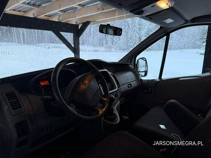 Używany Renault Trafic 114 KM (83 kW) 2012 Biały Minivan