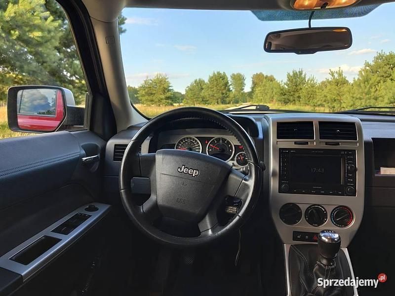 Używany Jeep Patriot Limited 140 KM (102 kW) 2009 Czerwony SUV