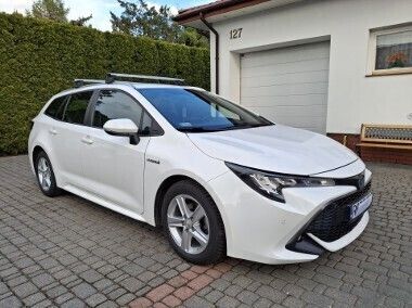 Biały Używany 2021 Toyota Corolla Comfort Kombi | 71 000 zł (Uczciwa cena) - Obraz 1/4