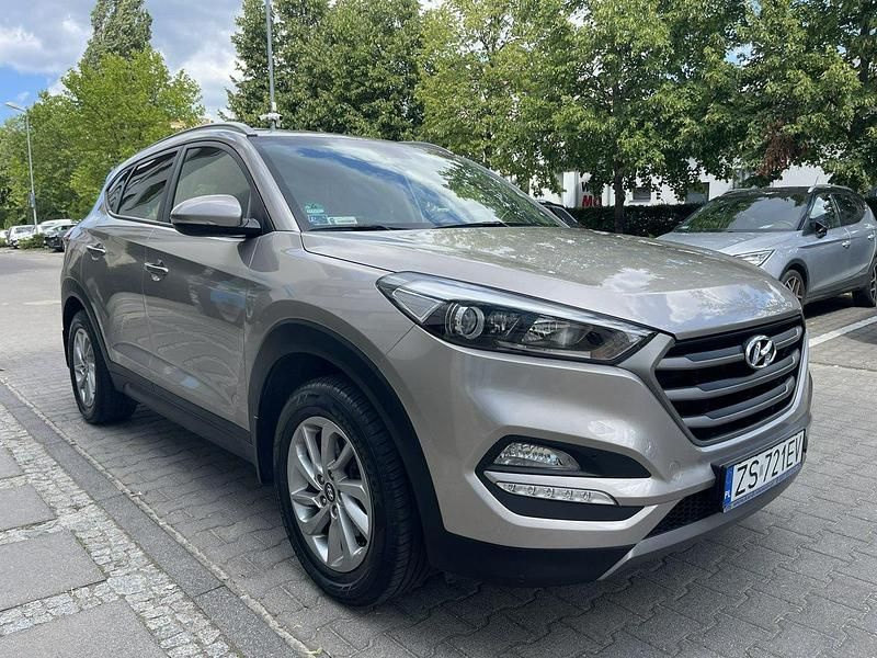 Używany Hyundai Tucson 116 KM (85 kW) 2015 Złoty SUV