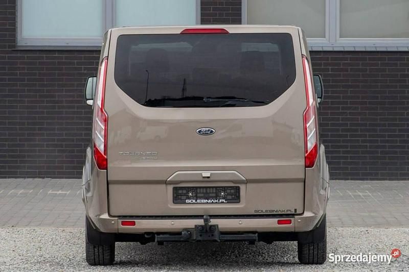 Używany Ford Tourneo Custom Titanium X 2023 Złoty Van
