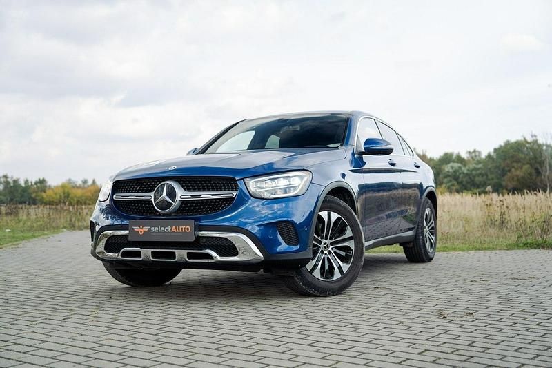 Niebieski ciemny (metalik) Używany 2022 Mercedes GLC200 SUV | 174 900 zł (Uczciwa cena) - Obraz 1/4