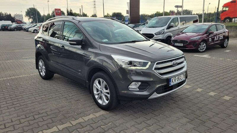 Grafitowy (metalik) Używany 2018 Ford Kuga SUV | 100 500 zł - Obraz 1/4