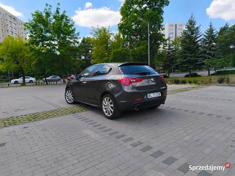 Zielony Używany 2013 Alfa Romeo Giulietta Exclusive Hatchback | 39 000 zł - Obraz 1/4