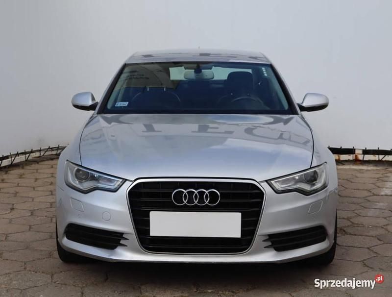 Srebrny Używany 2012 Audi A6 Sedan/Limuzyna | 45 999 zł (Dobra cena) - Obraz 1/4