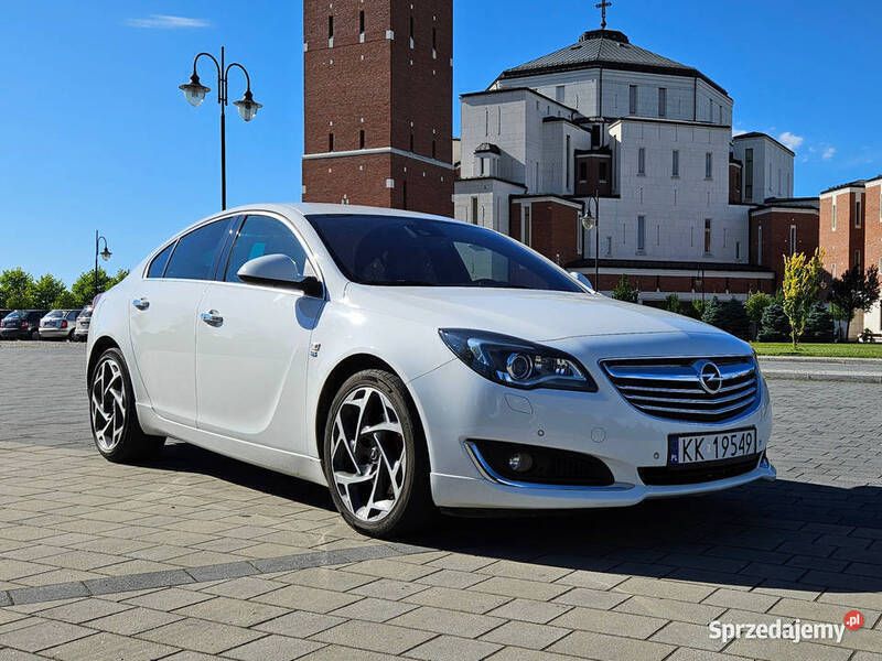 Używany Opel Insignia 2013 Biały Hatchback