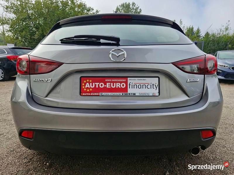 Używany Mazda 2 2015 Srebrny Sedan/Limuzyna