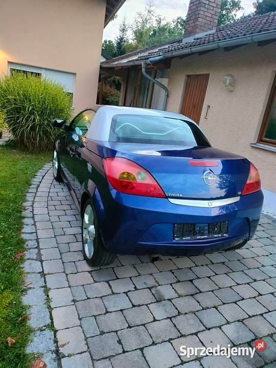 Używany Opel Tigra Eco 2005 Niebieski Kabriolet