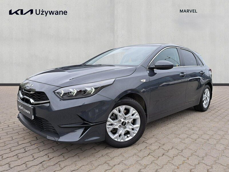 Szary (metalik) Używany 2023 Kia Ceed 2 Hatchback | 79 900 zł (Uczciwa cena) - Obraz 1/4