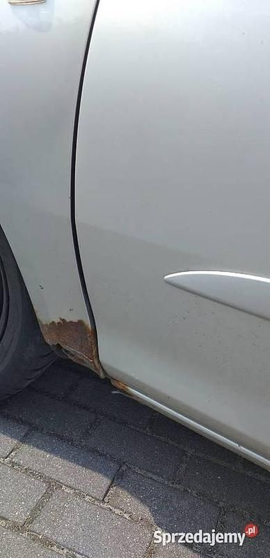 Używany Opel Corsa Enjoy 2007 Srebrny Hatchback